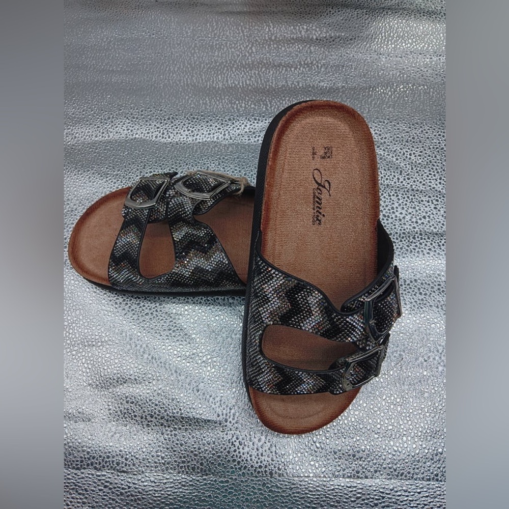 Metallic Rhinestone Shoe